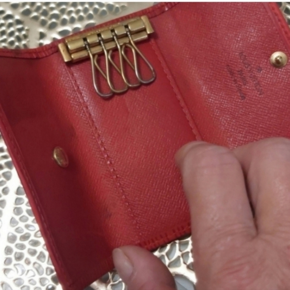 Louis Vuitton Key Case - Picture 7 of 10